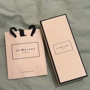 Jo Malone Cream and Black Gift Box Set